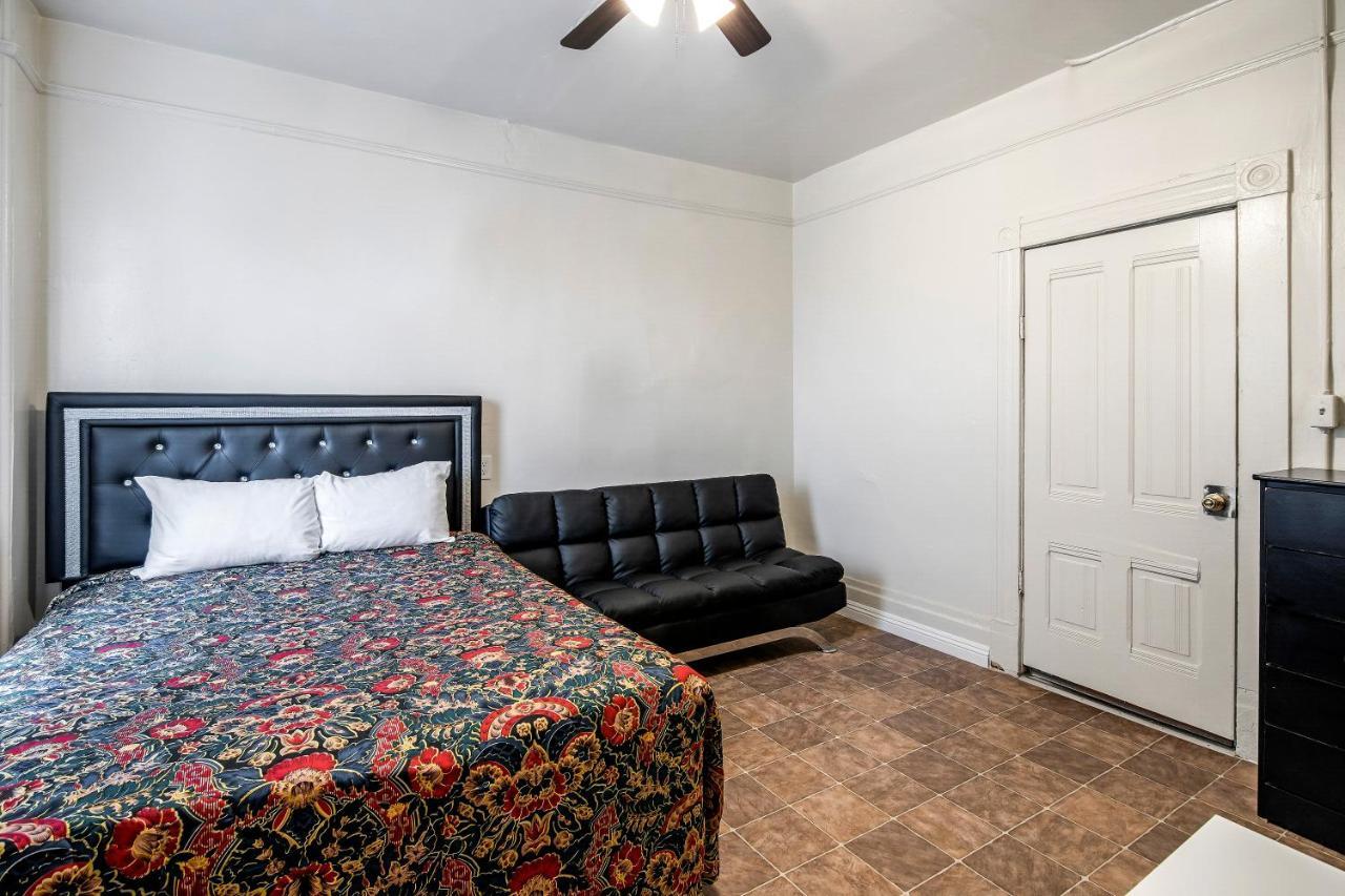 Studio with Sofa Bed