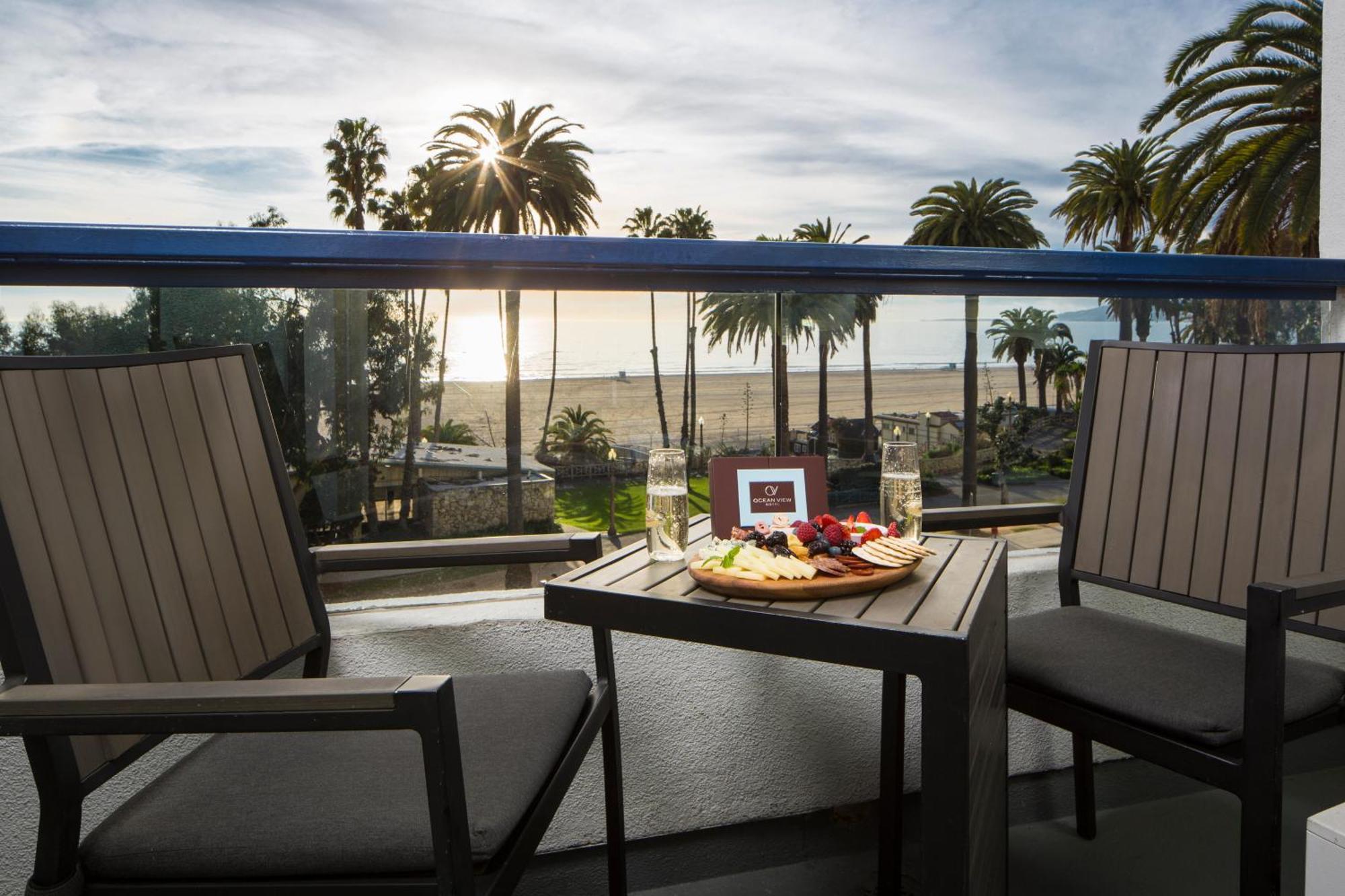 Deluxe Double Room with Two Double Beds - Ocean View