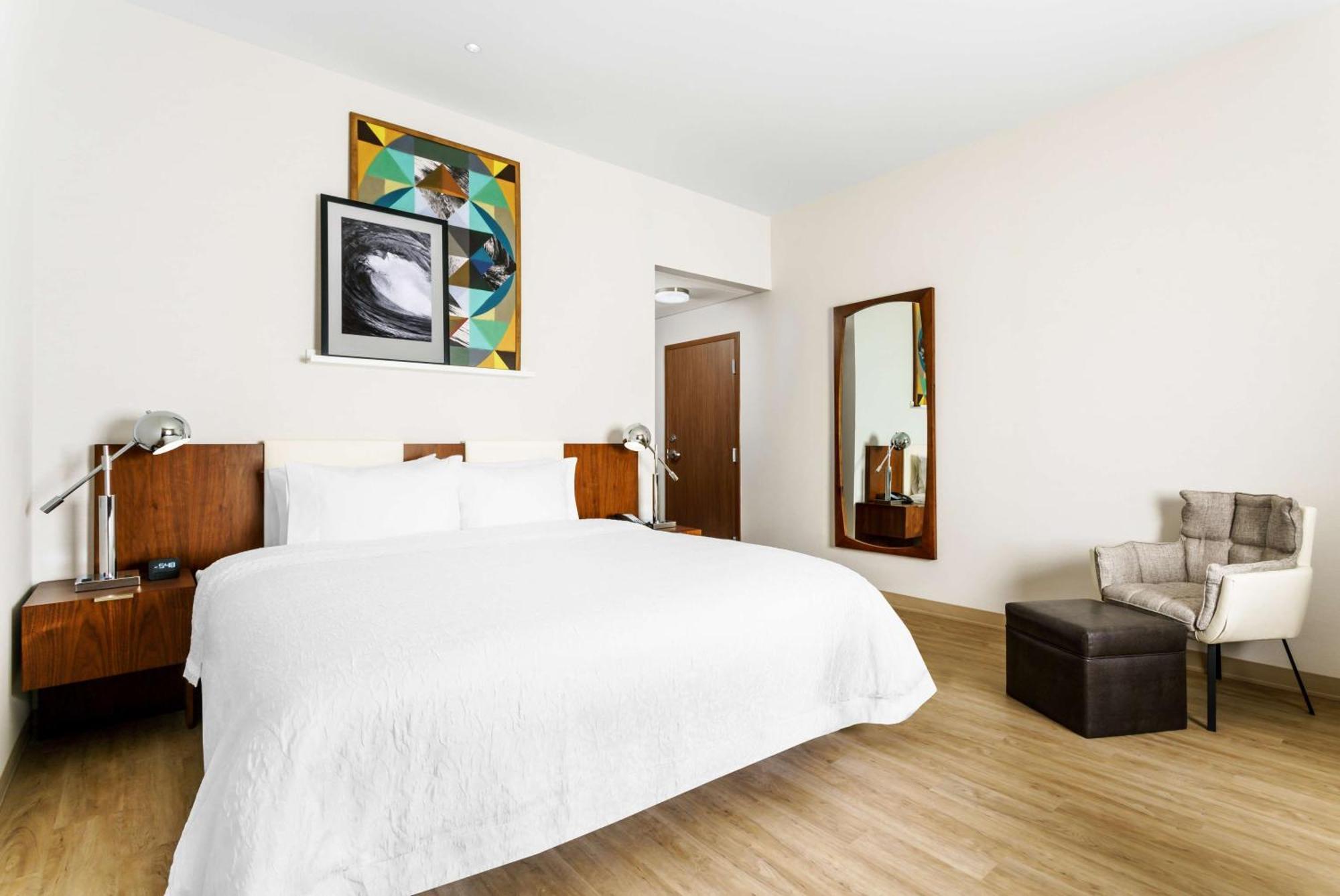 King Room - Non-Smoking,1548560497:JPEG