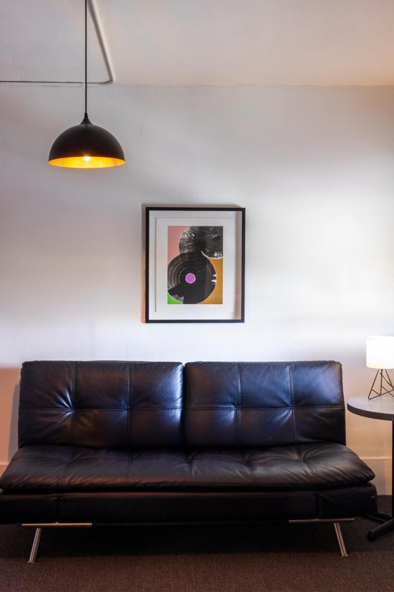 King Suite with Shared Bath,1604786510:JPEG