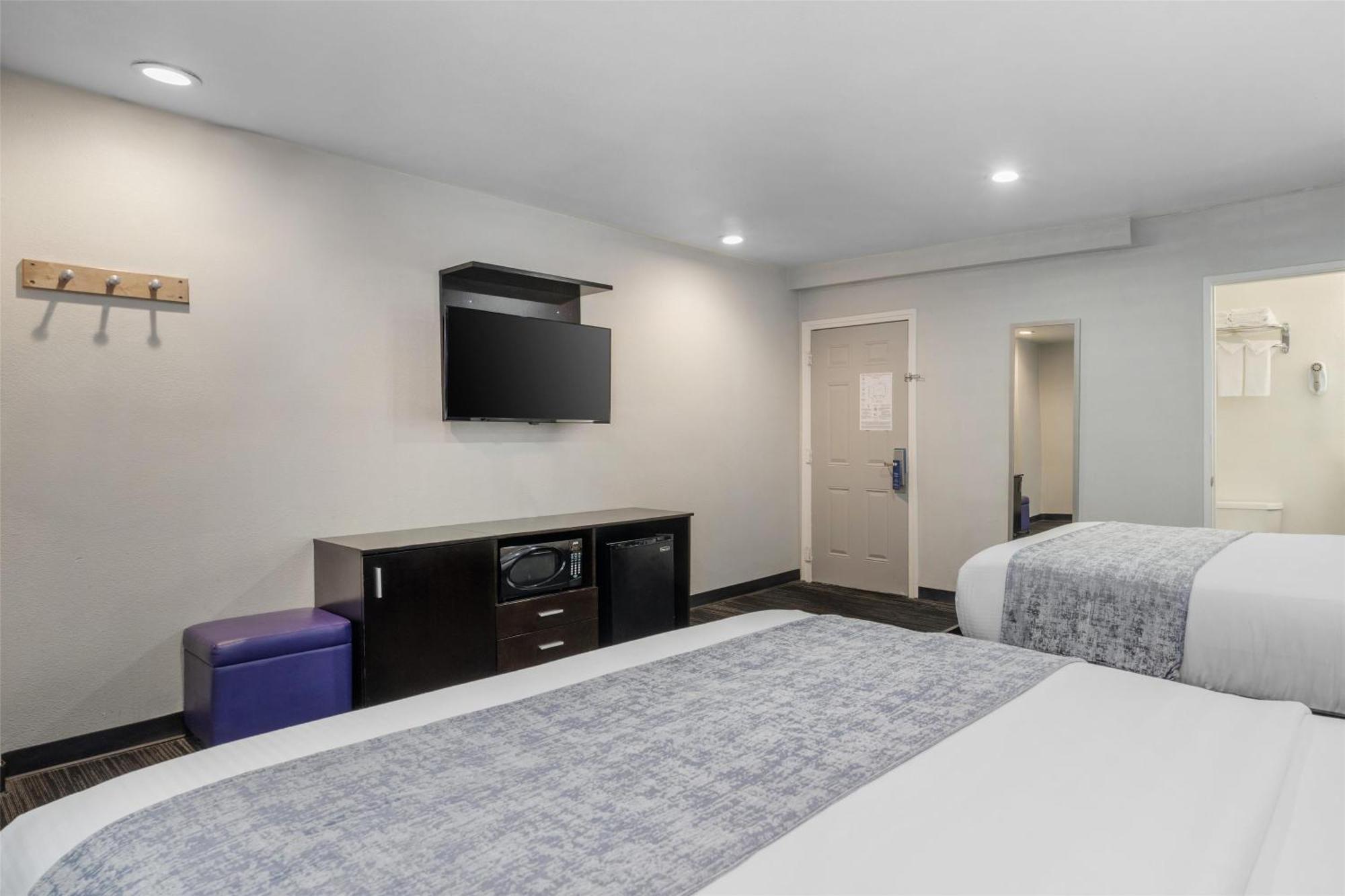 Queen Room with Two Queen Beds