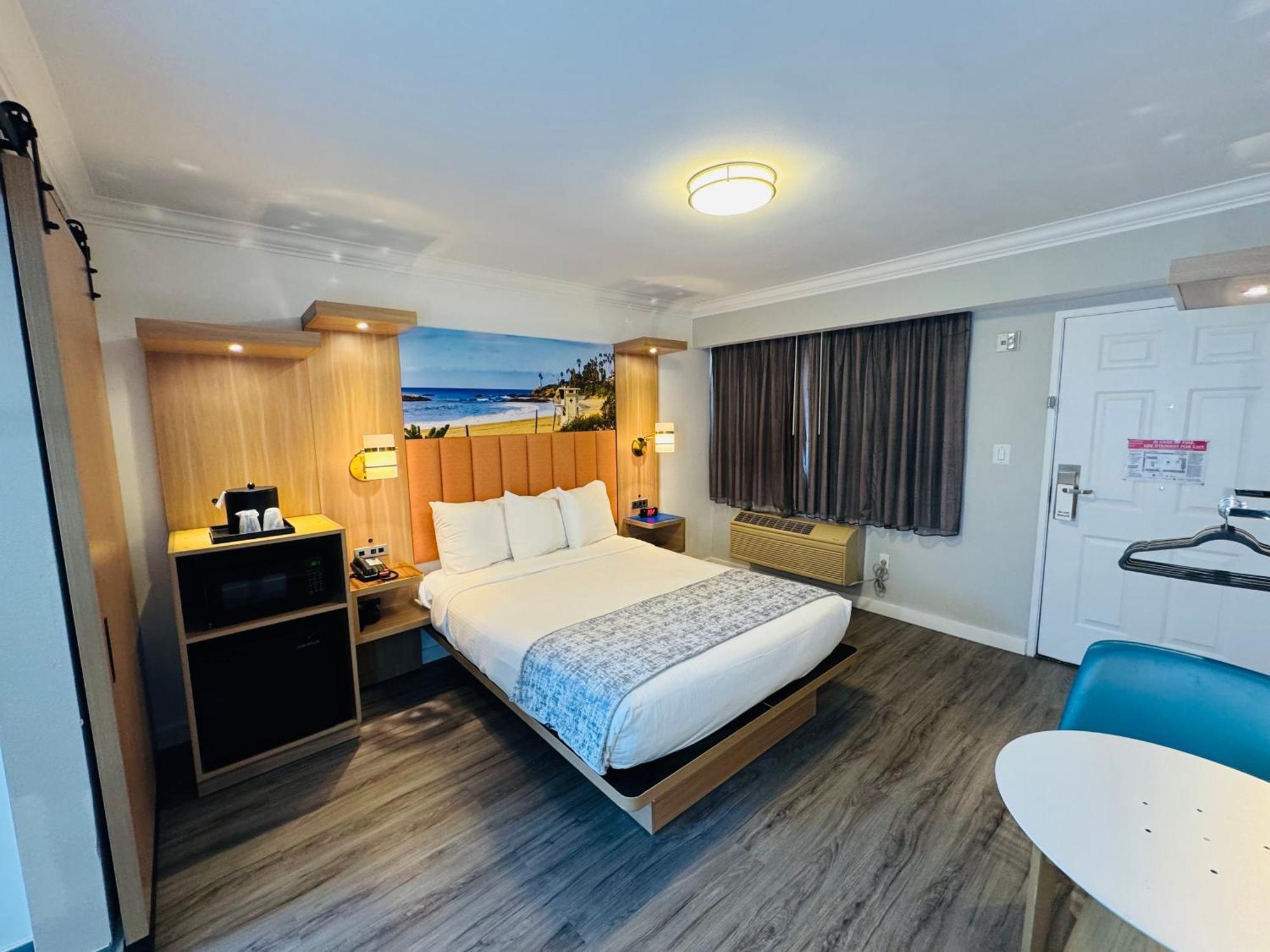 Queen Room - Disability Access