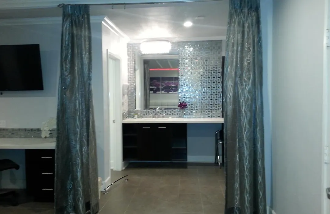 Hollywood Vip Hotel-1
