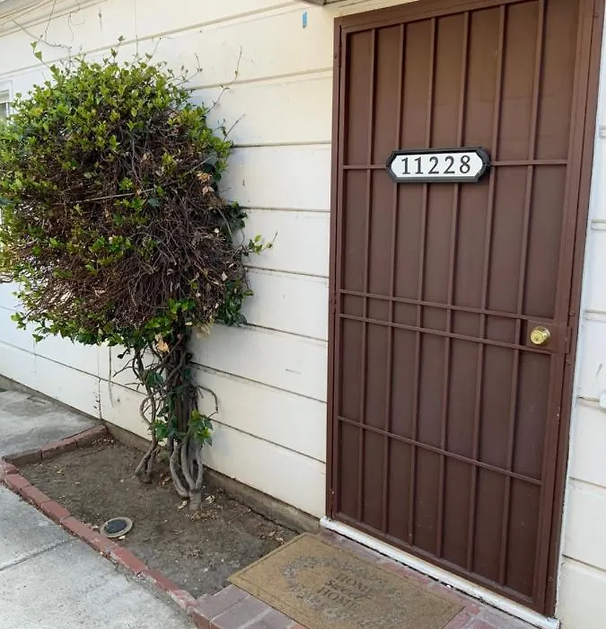 Culver City Guest House-1