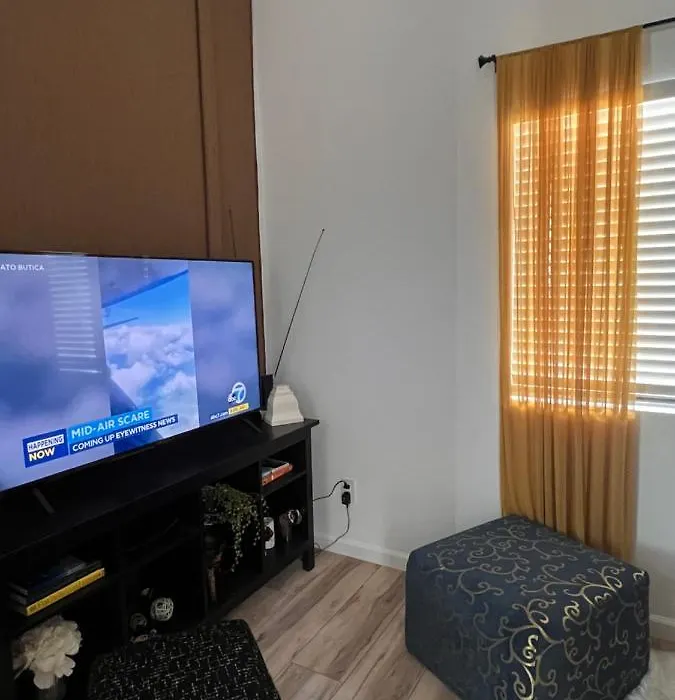 New 2 Bed/1 Bath Private Luxury Guest House-1