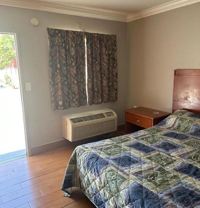 Twenty-First Century Inn-1