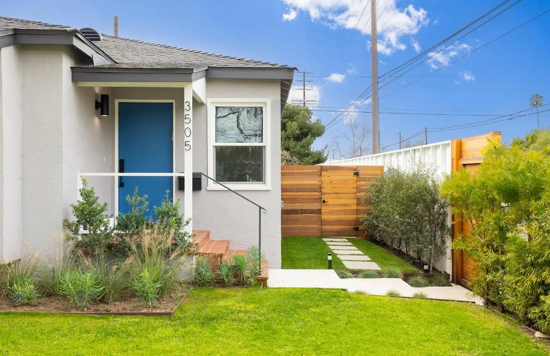 Beautiful 3 Bedroom In Mar Vista-1