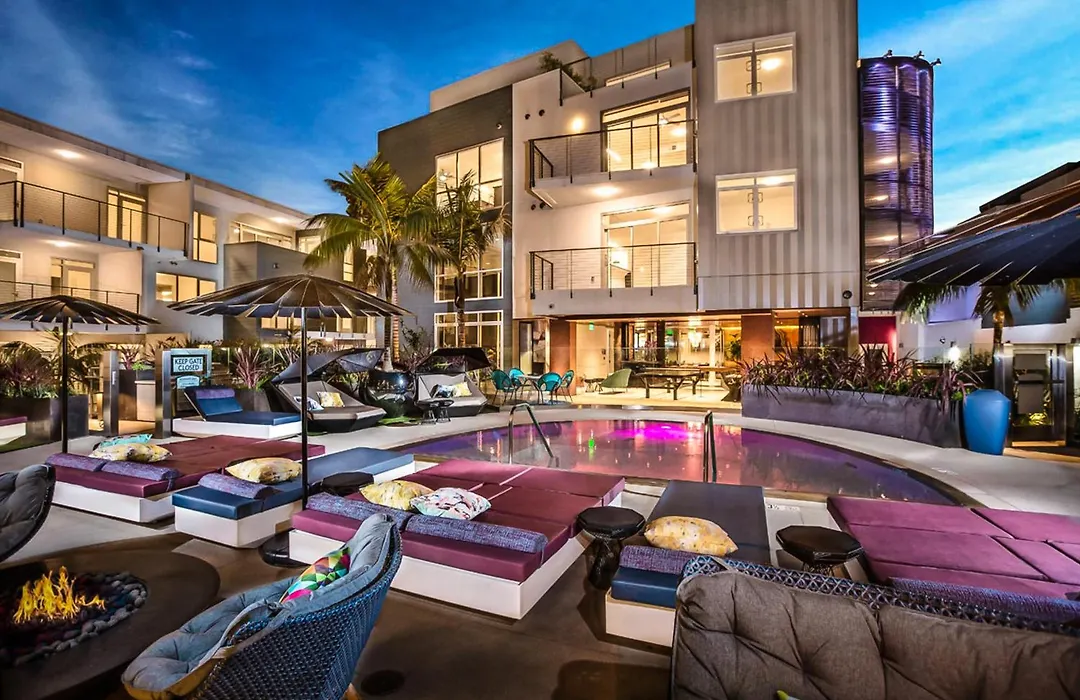Beverly Grove Chic City Oasis 2 Bedroom Apt With Den 138-1