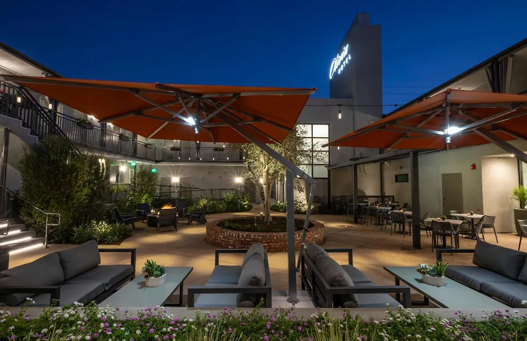 Olivia Hotel-1