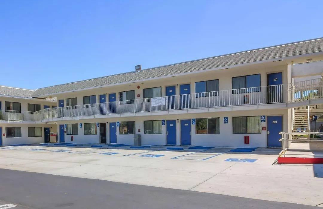 Vagabond Inn Sylmar-1