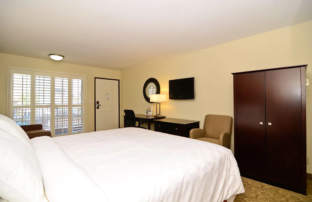 Rodeway Inn Convention Center-1