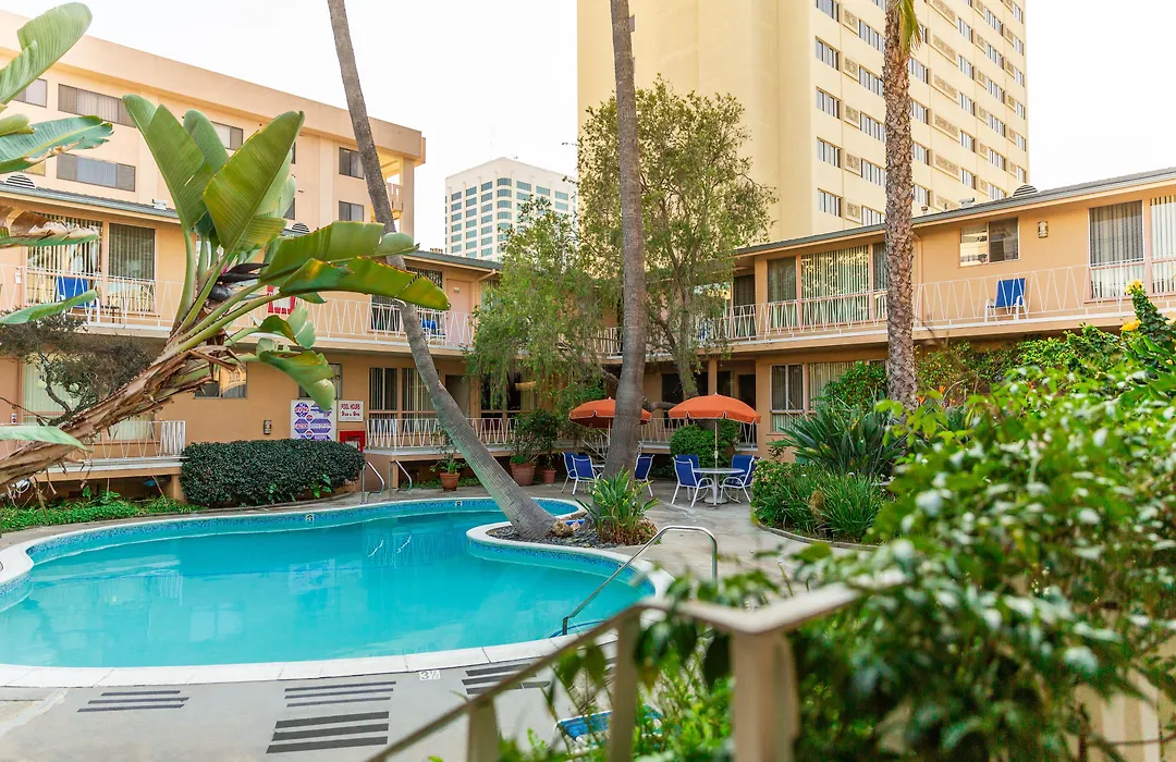 Cal Mar Hotel Suites-1