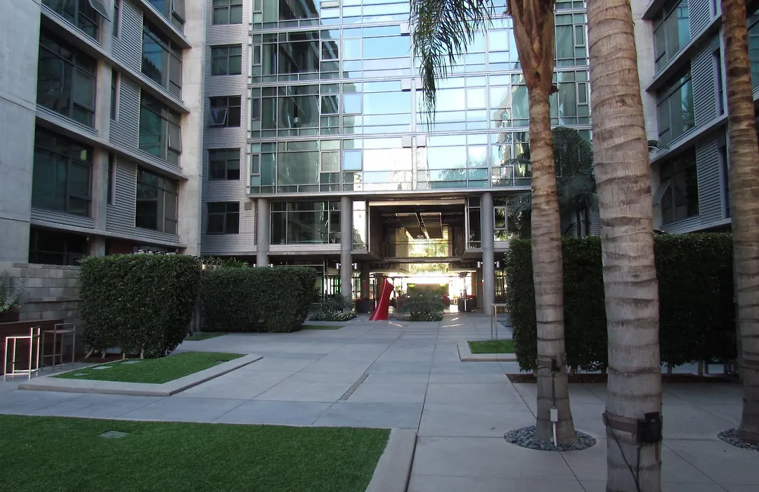 Luxury Loft Next To Staples Center-1