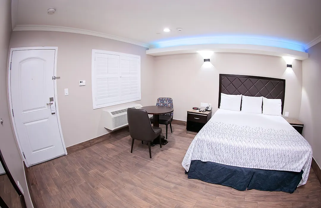 Diamond Bell Inn & Suites-1