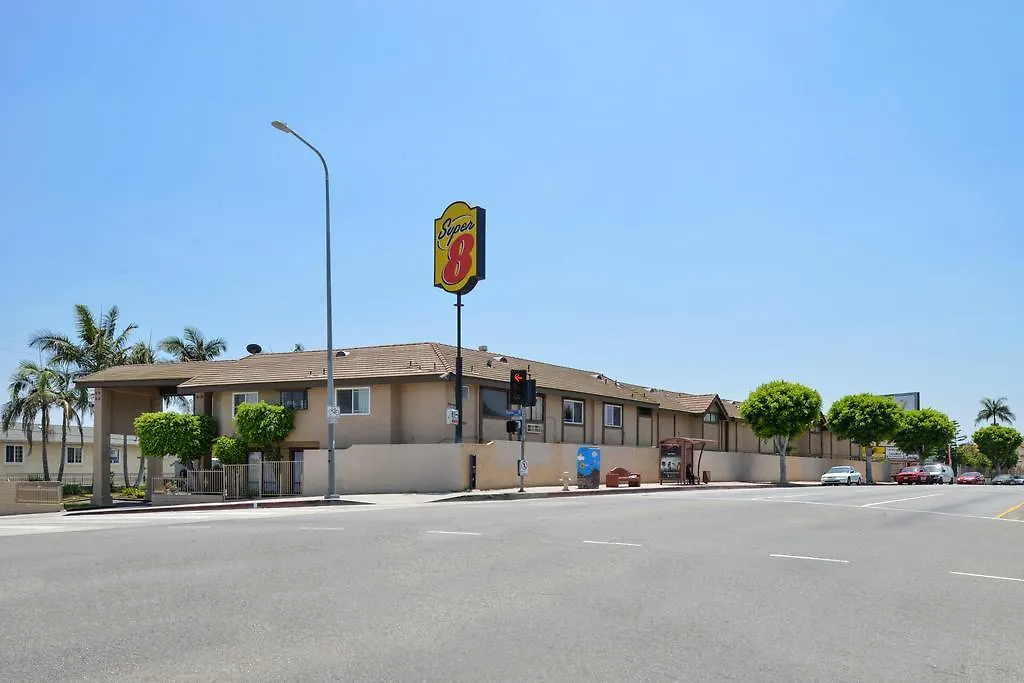 Super 8 By Wyndham Los Angeles/Alhambra-1