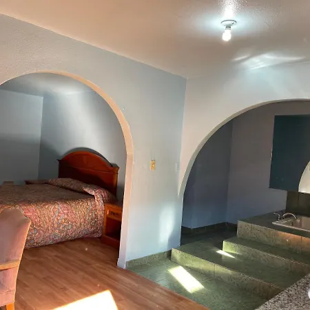 Full Moon Inn-2