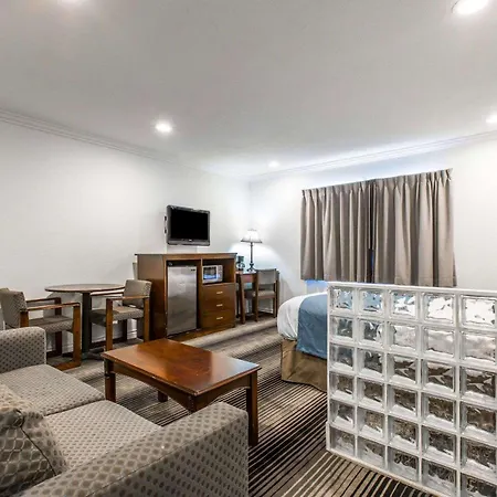 Rodeway Inn & Suites Pacific Coast Highway-2
