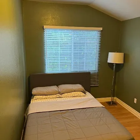 Private 2 Bedrooms 1 Bath Close To Universal And Hw Sleeps 5-3