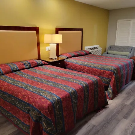 Stadium Inn & Spas-3