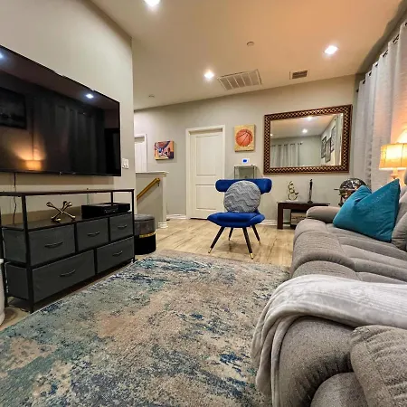 Modern One Bedroom Townhouse W/ Plenty Of Space And Guest Parking In Gated Community! Book Now!-3