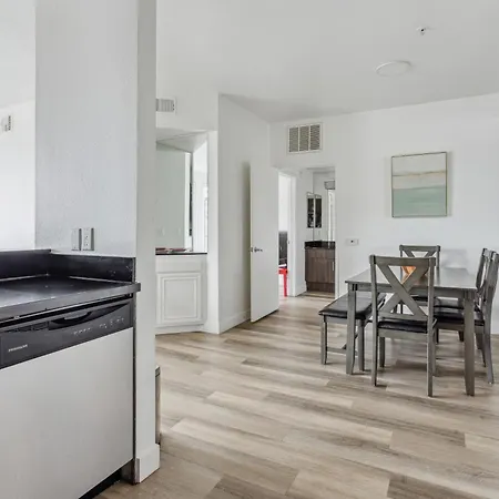 One Bedroom Remodeled Unit Central-3