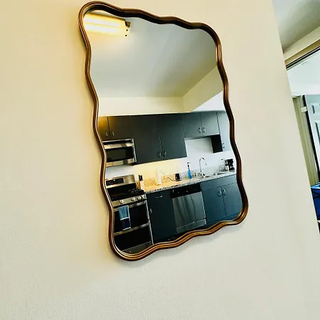 Hollywood Luxury Stay & Free Parking-2