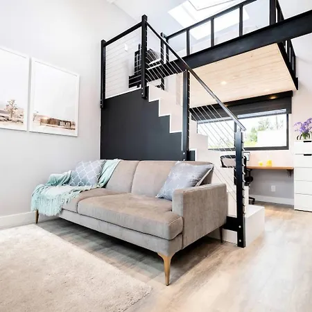 Bright European Loft In Venice Beach-3