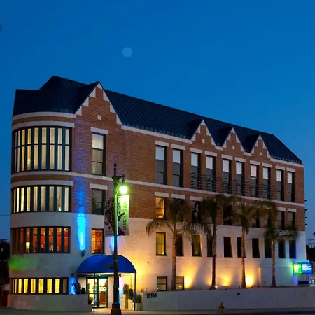 Century Park Hotel La (Adults Only)-3