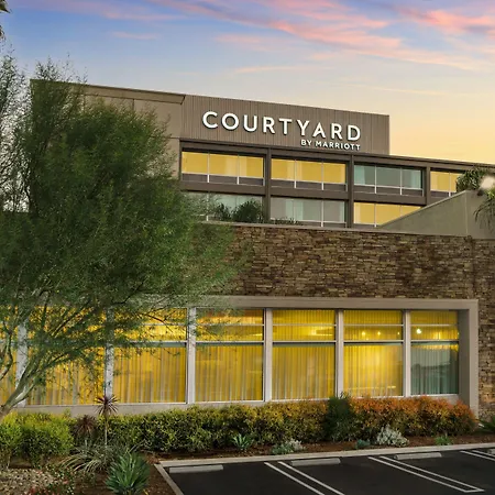 Courtyard By Marriott Los Angeles Woodland Hills-3