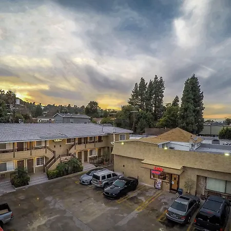 Nite Inn At Universal City - Walking Distance To Universal Studios Hollywood-2