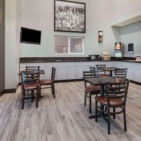 Super 8 By Wyndham North Hollywood-3