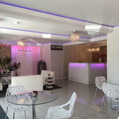 Hollywood Vip Hotel-2