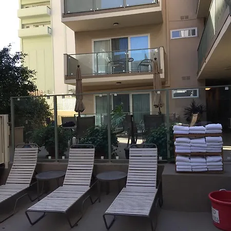 Hollywood Orchid Suites-3