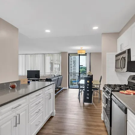 Sunset Boulevard Apartments-3