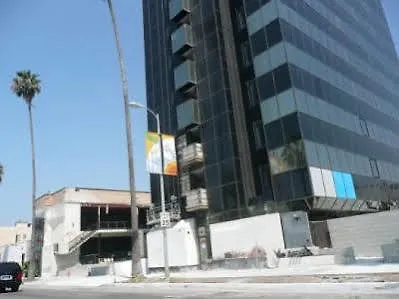 Hollywood Metropolitan-2
