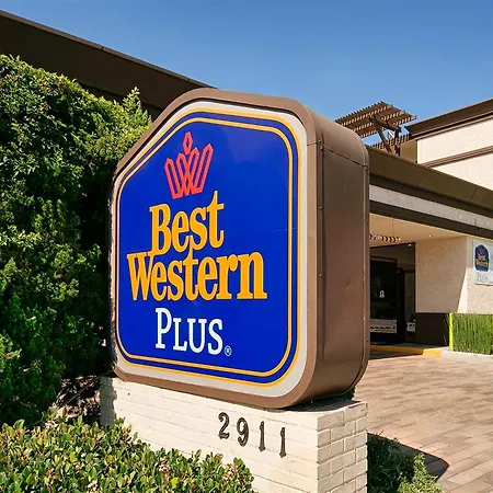 Best Western Plus Glendale-3
