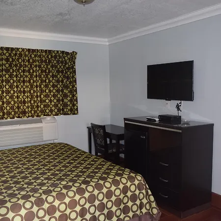 Top Hat Motel-3