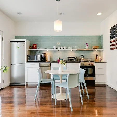Venice Beach Vacation Condos-2